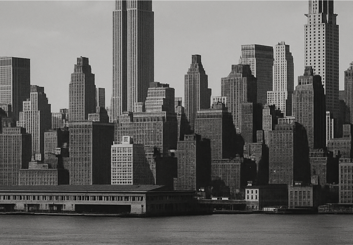 Black & white image of the NYC skyline